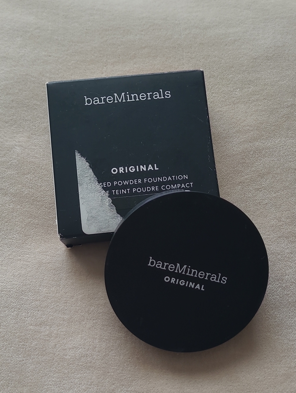 🆕️ Bare Minerals Pressed Powder Foundation In Fair Ivory